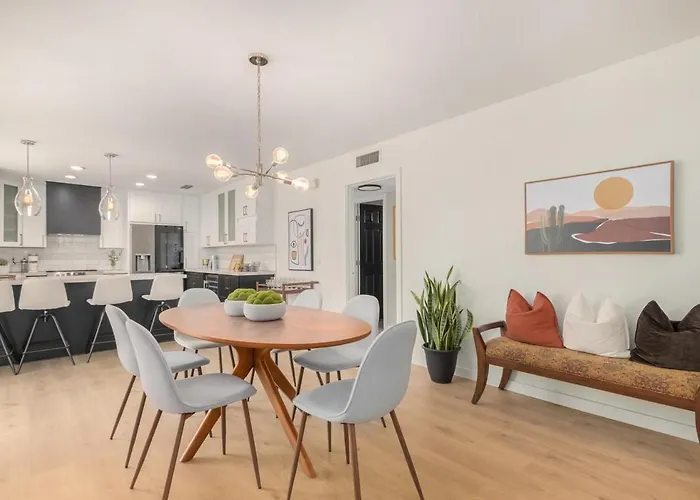 Dom wakacyjny Stylish 3br Pool Getaway Asu & Park