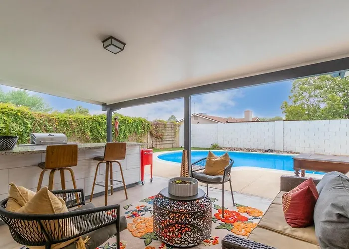 Stylish 3br Pool Getaway Asu & Park Dom wakacyjny *
